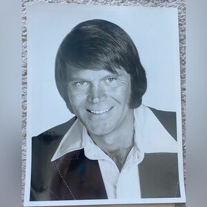 Glen Campbell Black and White Photo with CBS description Letter